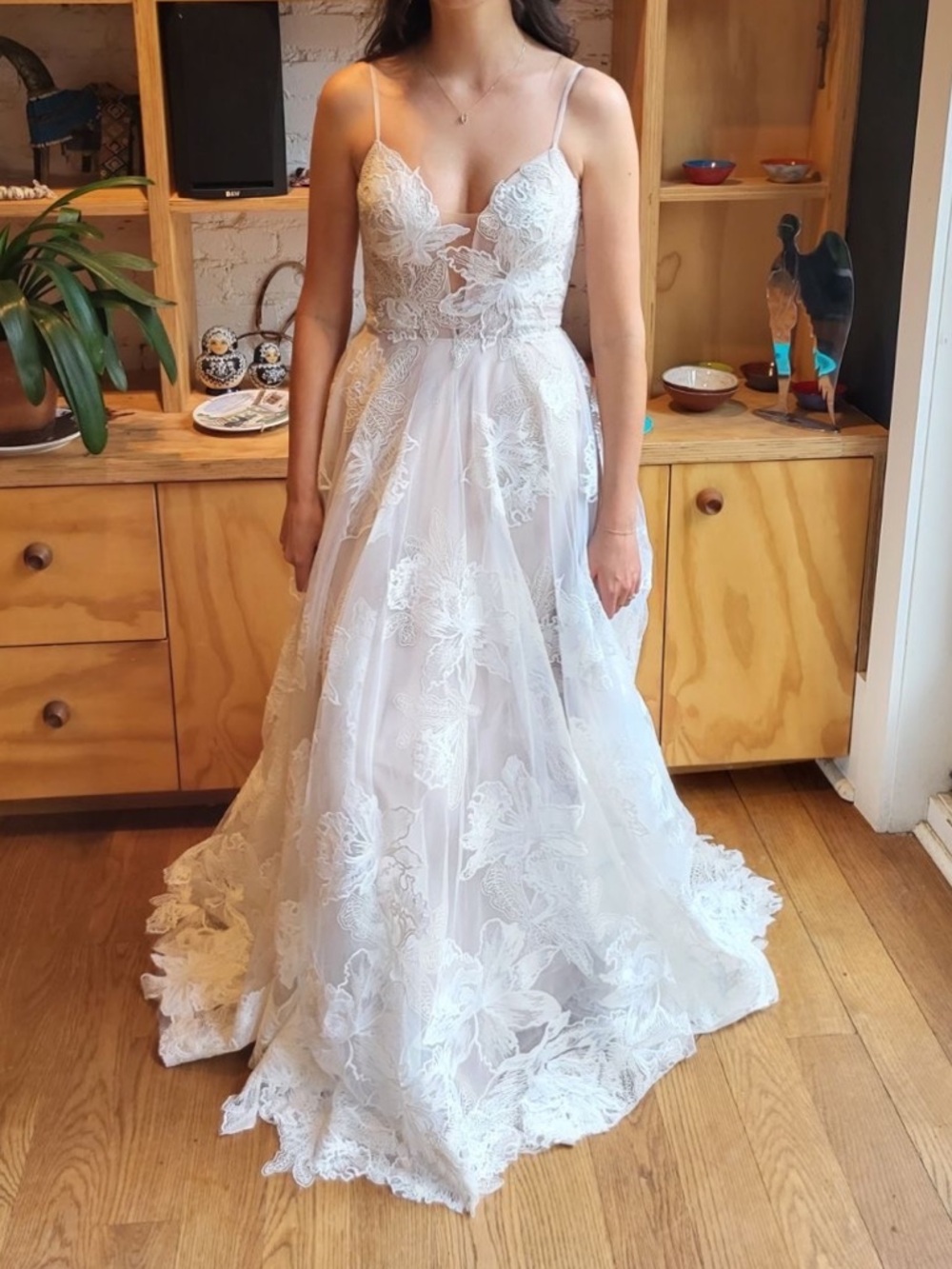Maxi Lane Avery Romantic Lace Wedding Gown - Picture 3 of 4